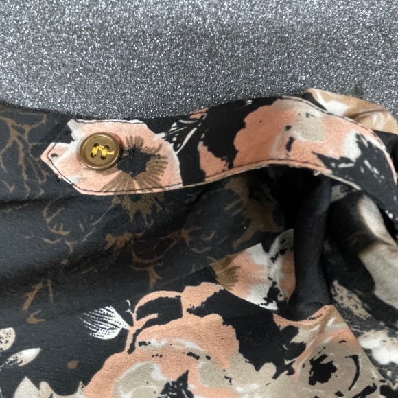 Brand: MPH Collection, Size:Unknown possibly 1X,  Color:Black, peach, white - Picture 7 of 13